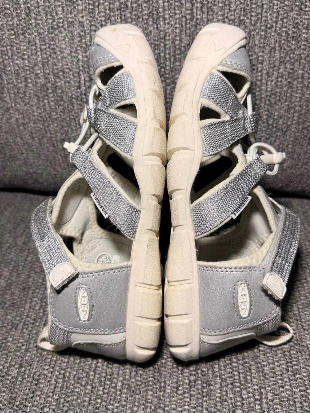 Keen Kids' Seacamp II CNX silver star/white sandal washable bungee Velcro size 3